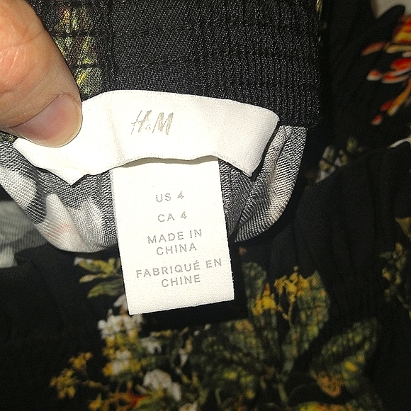 🌿🏵️H&M skirt, size 4 - Picture 3 of 4